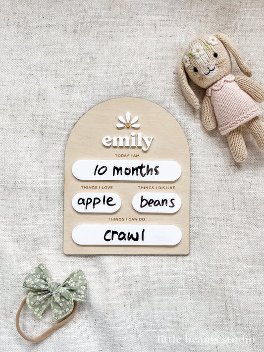 Daisy Custom Baby Milestone Board